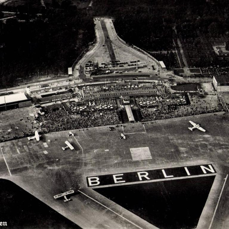 Berlin Tempelhof, Luftaufnahme des Zentralflughafens in Berlin, ca.1935
AUFNAHMEDATUM GESCHÄTZT!