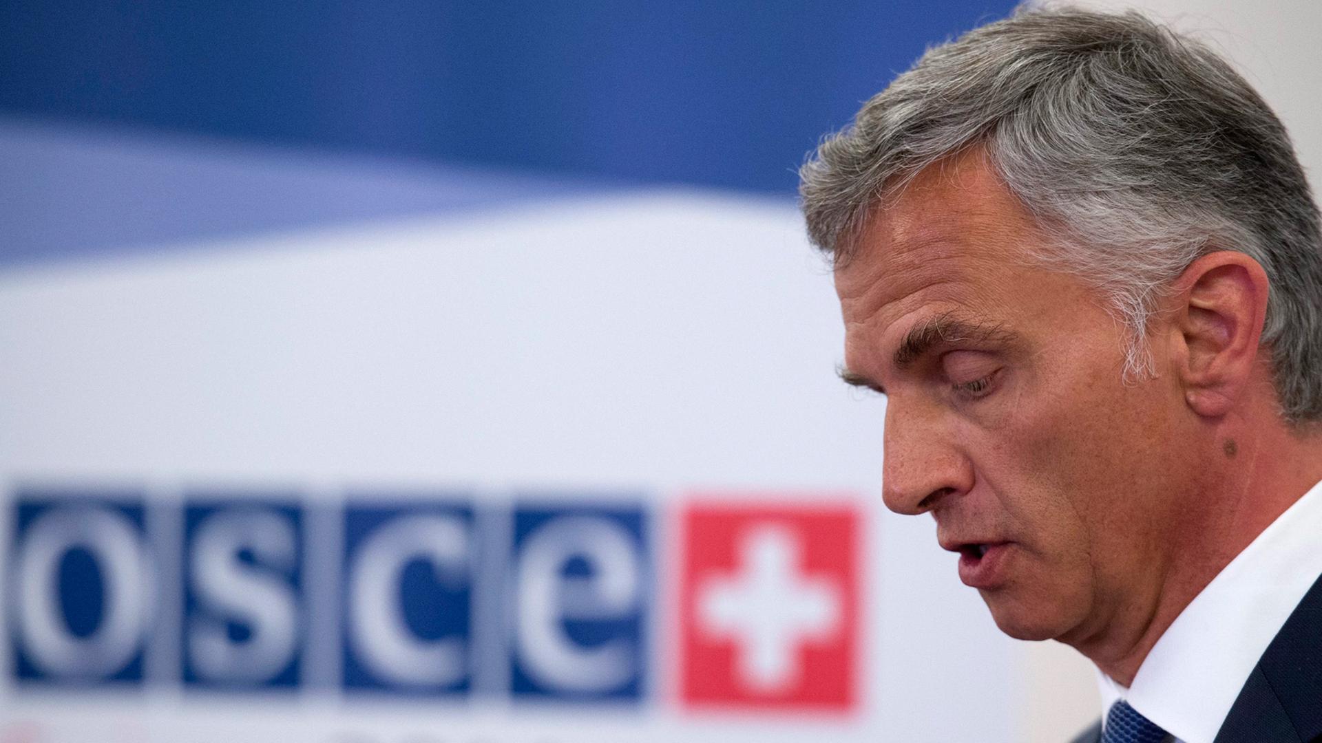 Seitenansicht des OSZE-Vorsitzenden Didier Burkhalter. Seitenansicht des OSZE-Vorsitzenden Didier Burkhalter.