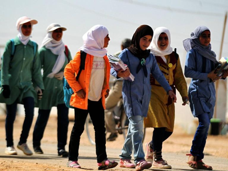 Syrische Mädchen im Flüchtlingslager Al-Zataari in Jordanien.