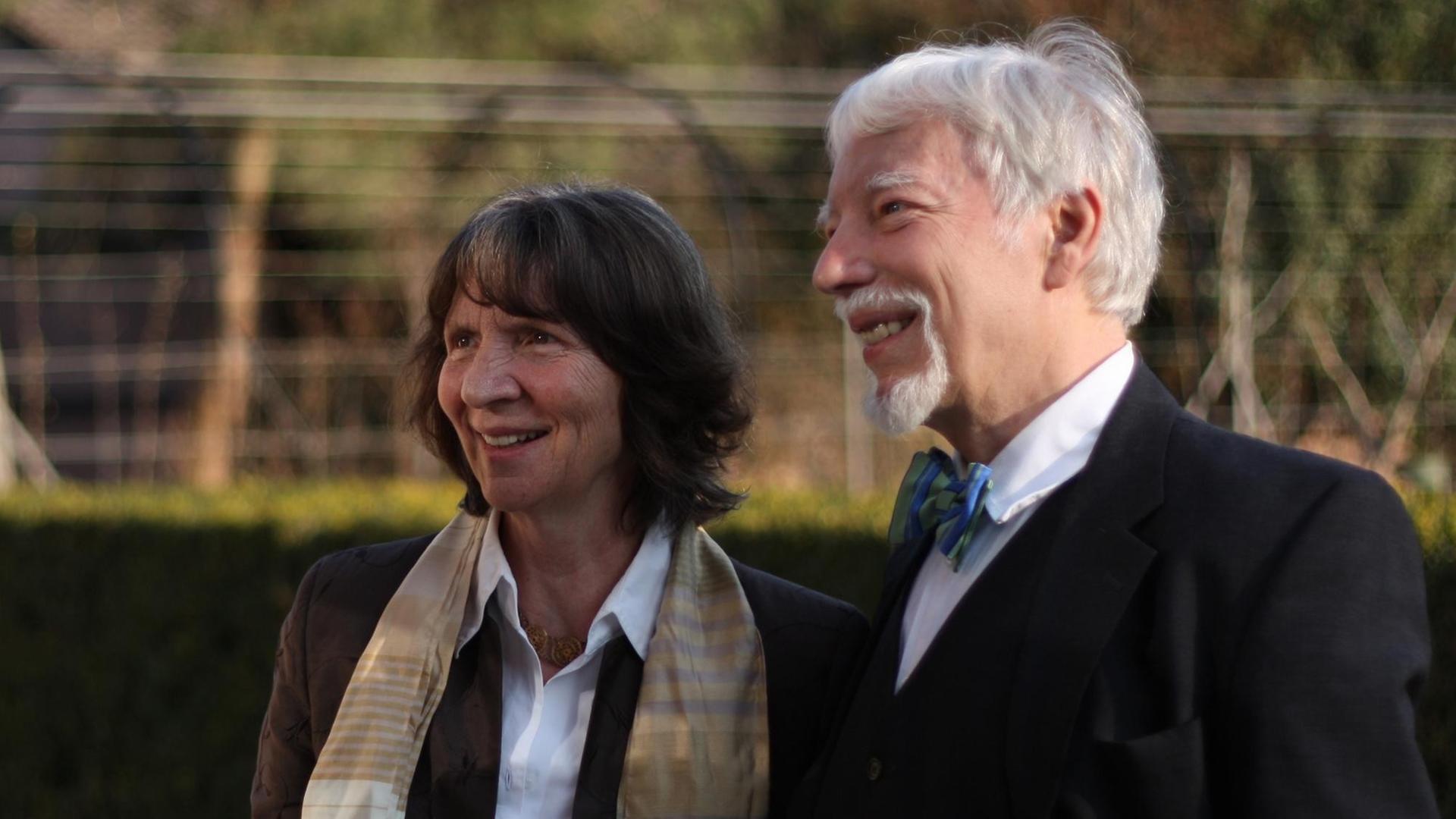 Die Kulturwissenschaftler Aleida Assmann und Ehemann Jan Assmann. Das Ehepaar erhält gemeinsam den diesjährigen Friedenspreis des Deutschen Buchhandels. Die Kulturwissenschaftler Aleida Assmann und Ehemann Jan Assmann. Das Ehepaar erhält gemeinsam den diesjährigen Friedenspreis des Deutschen Buchhandels.