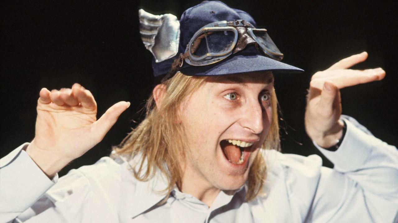 Otto Waalkes: Der Komiker bei einem Auftritt in den 70ern in Hamburg. Otto Waalkes: Der Komiker bei einem Auftritt in den 70ern in Hamburg.