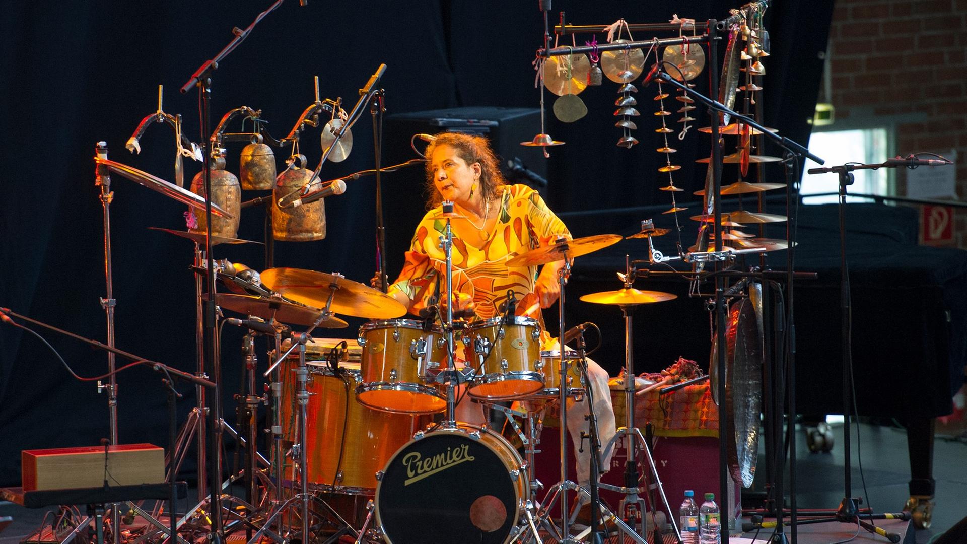 Die dänische Jazz Musikerin Marilyn Mazur 2012 während des Jazz Baltica Festivals in Niendorf Die dänische Jazz Musikerin Marilyn Mazur 2012 während des Jazz Baltica Festivals in Niendorf
