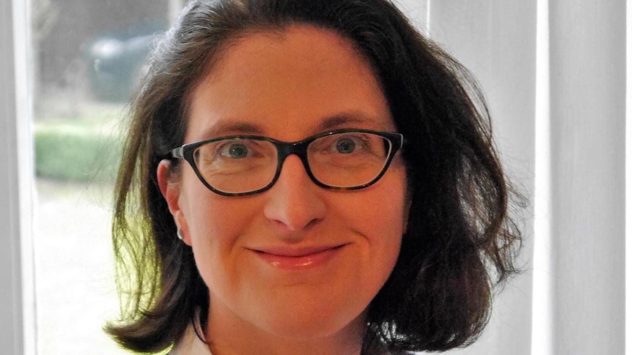 Die Pastorin Julia Koll Die Pastorin Julia Koll
