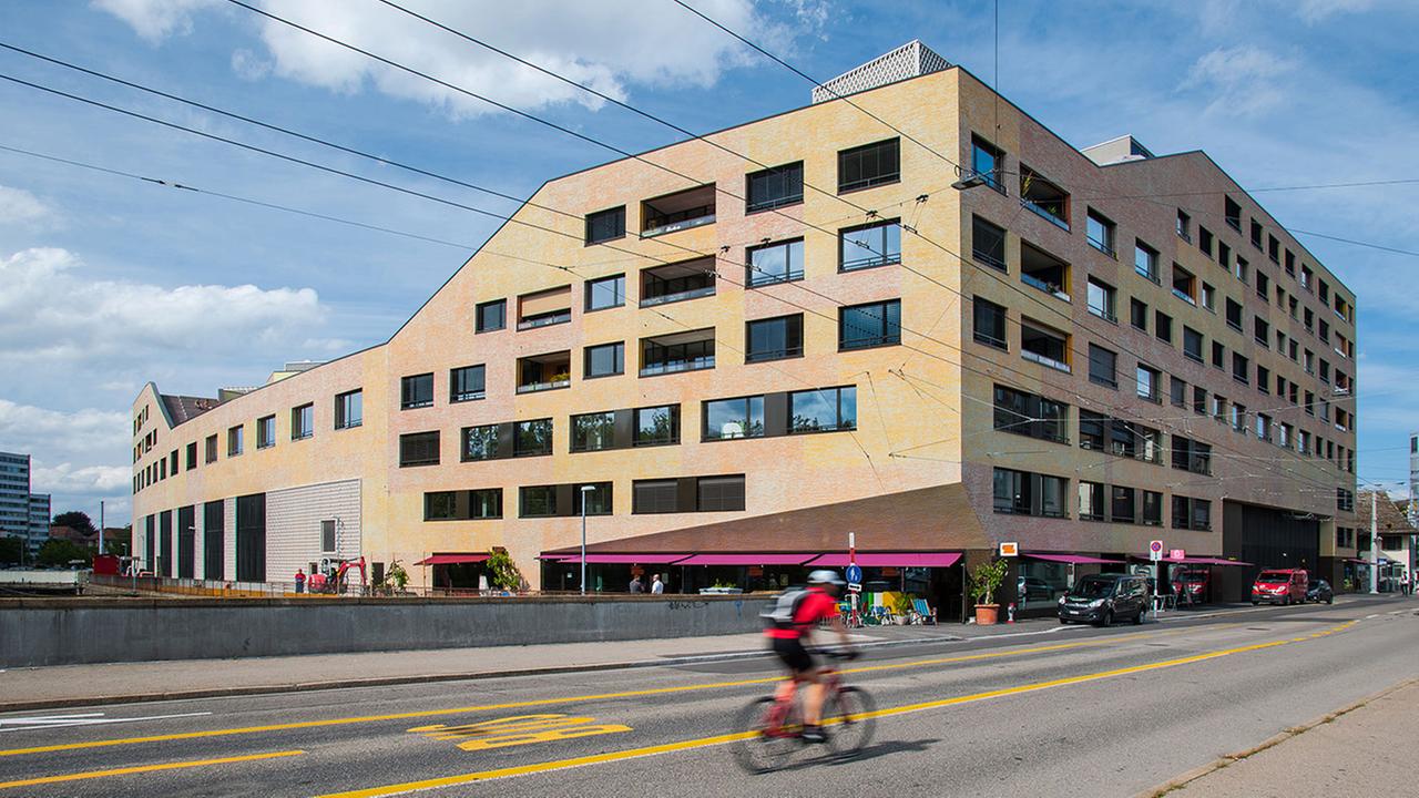 Außenansicht der Kalkbreite in Zürich Außenansicht der Kalkbreite in Zürich