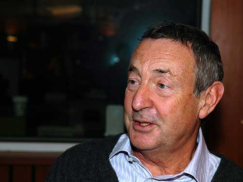 Der Schlagzeuge der Band Pink Floyd, Nick Mason, zu Gast im Deutschlandradio Kultur. Der Schlagzeuge der Band Pink Floyd, Nick Mason, zu Gast im Deutschlandradio Kultur.