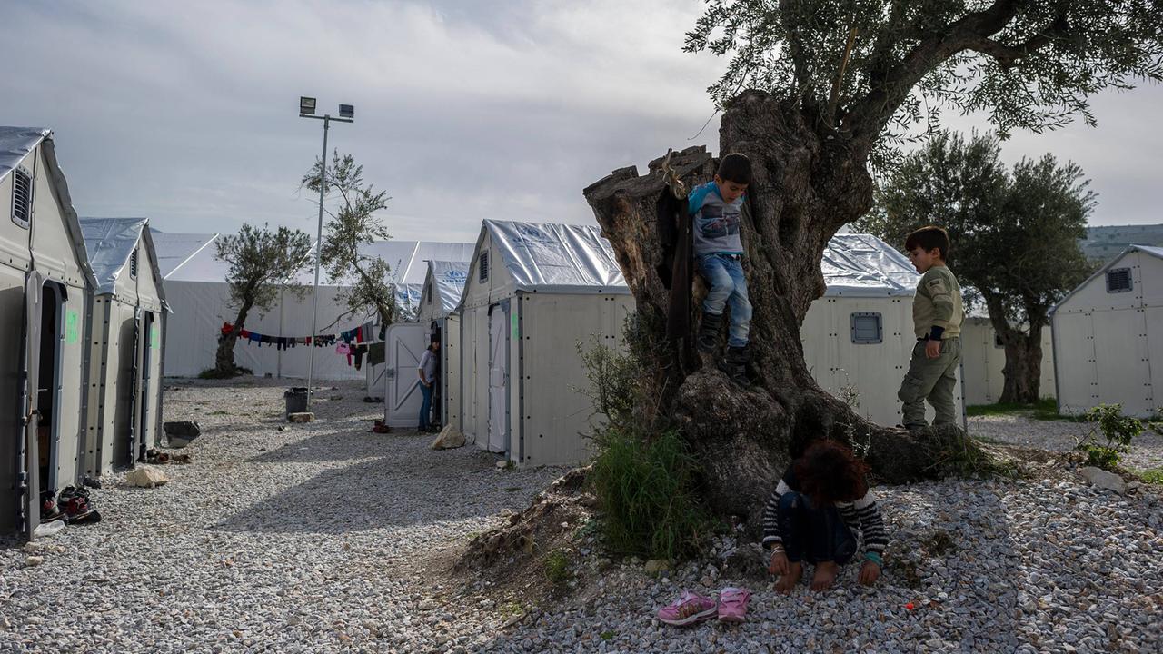 Das Flüchtlingslager "Kara Tepe" auf Lesbos