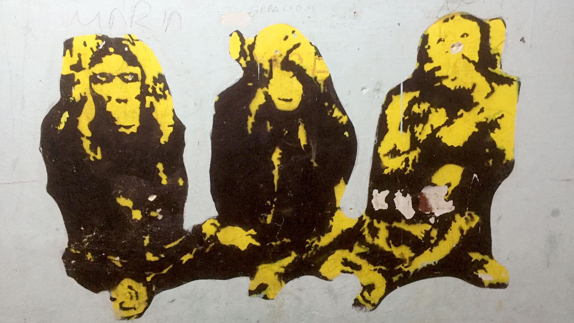 Ein Bild mit den drei Affen: "Nichts hören, nichts sagen, nichts sehen", ist auf eine Wand in Sao Paulo (Brasilien). Ein Bild mit den drei Affen: "Nichts hören, nichts sagen, nichts sehen", ist auf eine Wand in Sao Paulo (Brasilien).