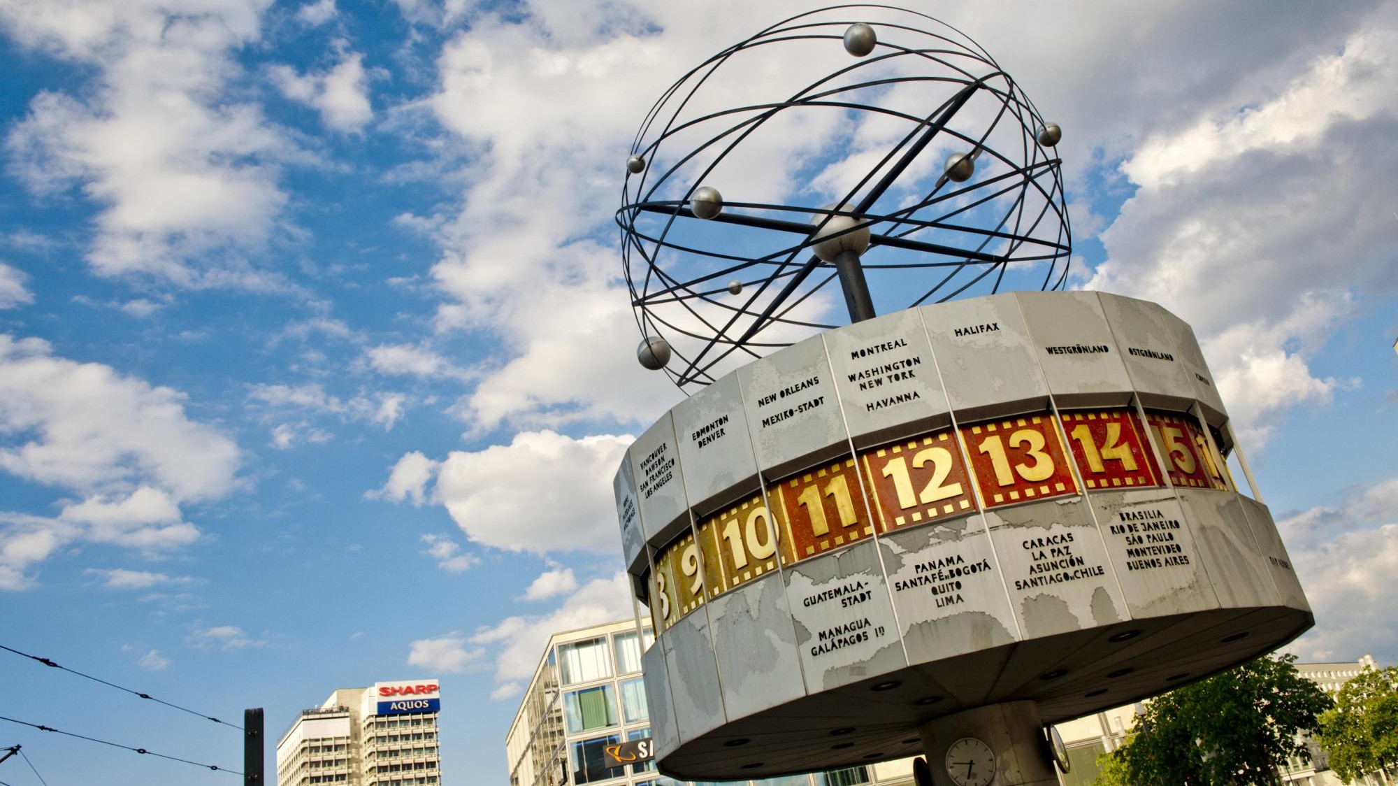 Einweihung Vor 50 Jahren - Die "Urania-Weltzeituhr" Auf Dem Berliner ...