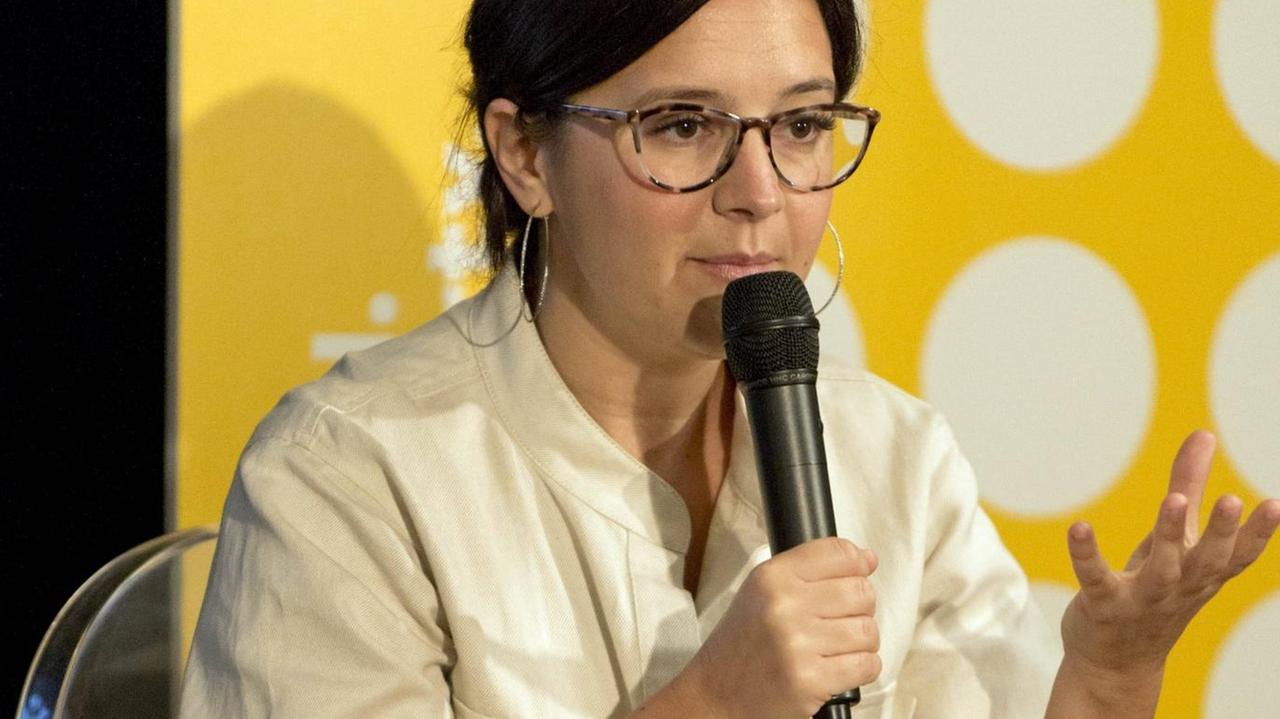 Die "New York Times"-Journalistin Bari Weiss bei einer Diskussion. Die "New York Times"-Journalistin Bari Weiss bei einer Diskussion.