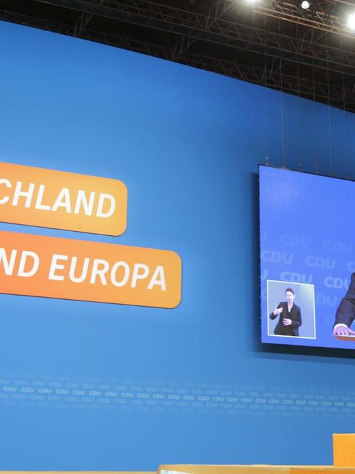 CSU-Chef Horst Seehofer auf dem Parteitag der CDU in Karlsruhe.