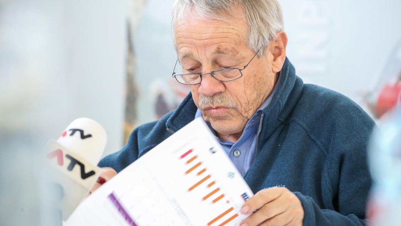 ABD0078_20190402 - INNSBRUCK - ÖSTERREICH: Karl Gabl (Präsident Kuratorium für Alpine Sicherheit) bei einer Pressekonferenz der Landespolizeidirektion Tirol, Österreichisches Kuratorium für Alpine Sicherheit und der Bergrettung Tirol, am 2. April 2019. ABD0078_20190402 - INNSBRUCK - ÖSTERREICH: Karl Gabl (Präsident Kuratorium für Alpine Sicherheit) bei einer Pressekonferenz der Landespolizeidirektion Tirol, Österreichisches Kuratorium für Alpine Sicherheit und der Bergrettung Tirol, am 2. April 2019.