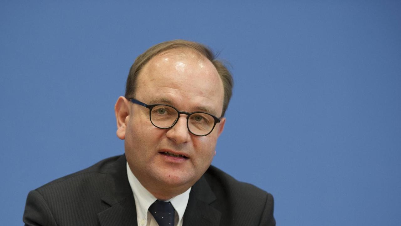 Ottmar Edenhofer, Chefökonom des Potsdam-Instituts für Klimafolgenforschung. Ottmar Edenhofer, Chefökonom des Potsdam-Instituts für Klimafolgenforschung.