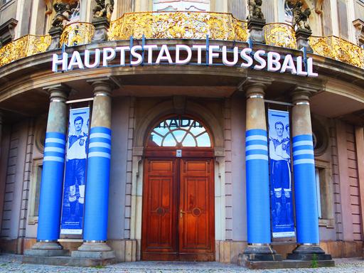 Ausstellung über Hertha BSC in Berlin - viele der Ausstellungsstücke stammen von Fans