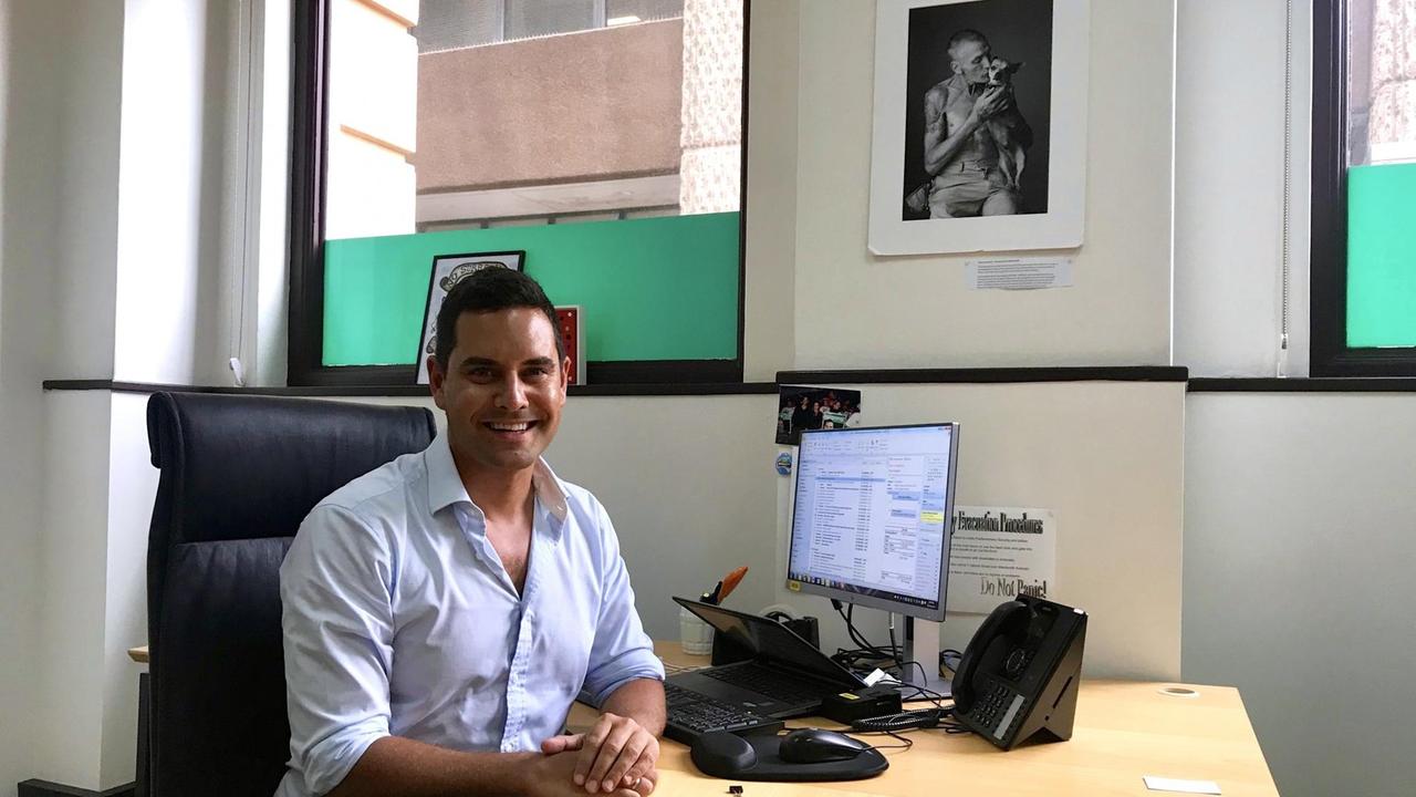 "Das Votum für die Homo-Ehe war bahnbrechend" - Alex Greenwich, Abgeordneter des Parlaments von New South Wales. "Das Votum für die Homo-Ehe war bahnbrechend" - Alex Greenwich, Abgeordneter des Parlaments von New South Wales.