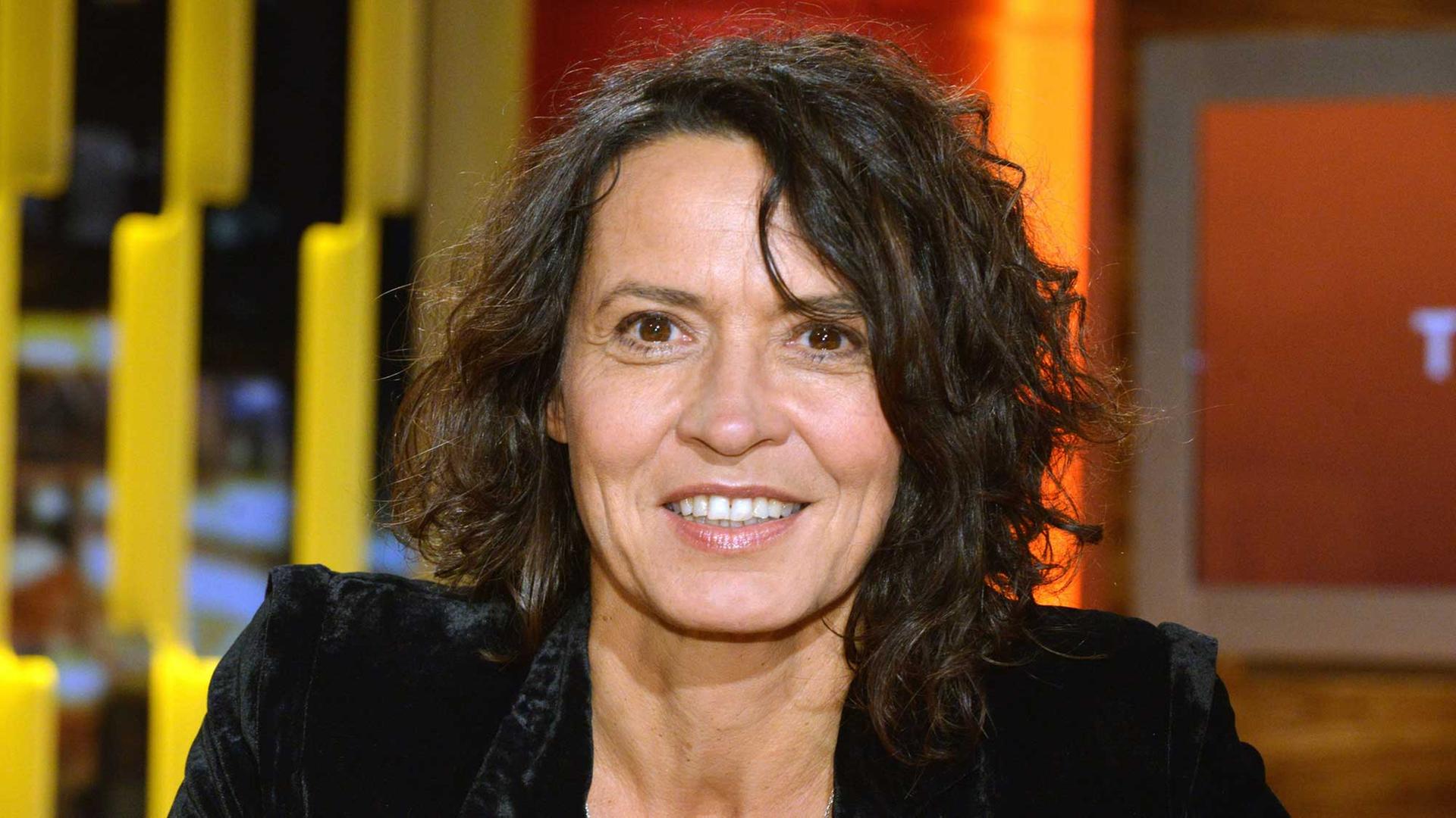Ulrike Folkerts, Schauspielerin, aufgenommen am 21.11.2016 während der Aufzeichnung der RBB-Talksendung "Thadeusz" in Berlin. Ulrike Folkerts, Schauspielerin, aufgenommen am 21.11.2016 während der Aufzeichnung der RBB-Talksendung "Thadeusz" in Berlin.