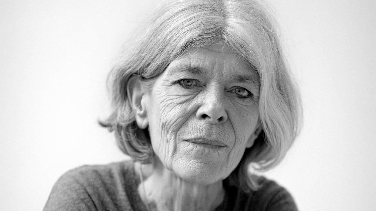 Nederland, Amsterdam 6 maart 2015, dichter en schrijver Anna Enquist. Foto: Bianca Sistermans Nederland, Amsterdam 6 maart 2015, dichter en schrijver Anna Enquist. Foto: Bianca Sistermans