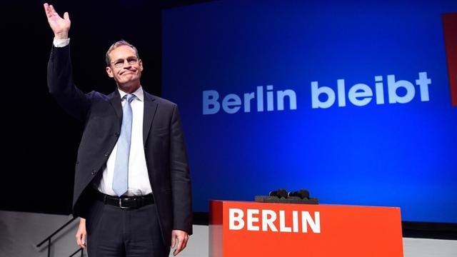 Der Regierende Bürgermeister von Berlin und SPD-Spitzenkandidat Michael Müller am Wahlabend