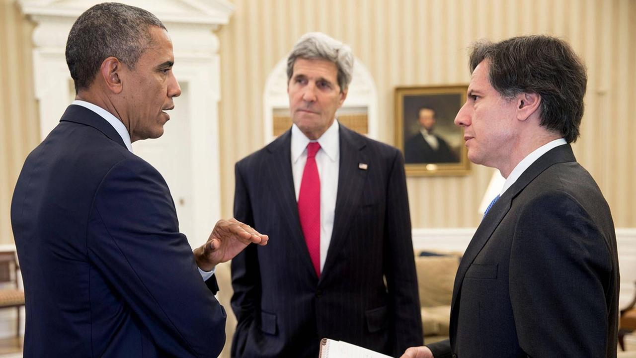 Der designierte Außenminister Anthony Blinken (r.) und der Sonderbeauftragte für Klimafragen John Kerry waren schon Teil der Regierung Obama Der designierte Außenminister Anthony Blinken (r.) und der Sonderbeauftragte für Klimafragen John Kerry waren schon Teil der Regierung Obama