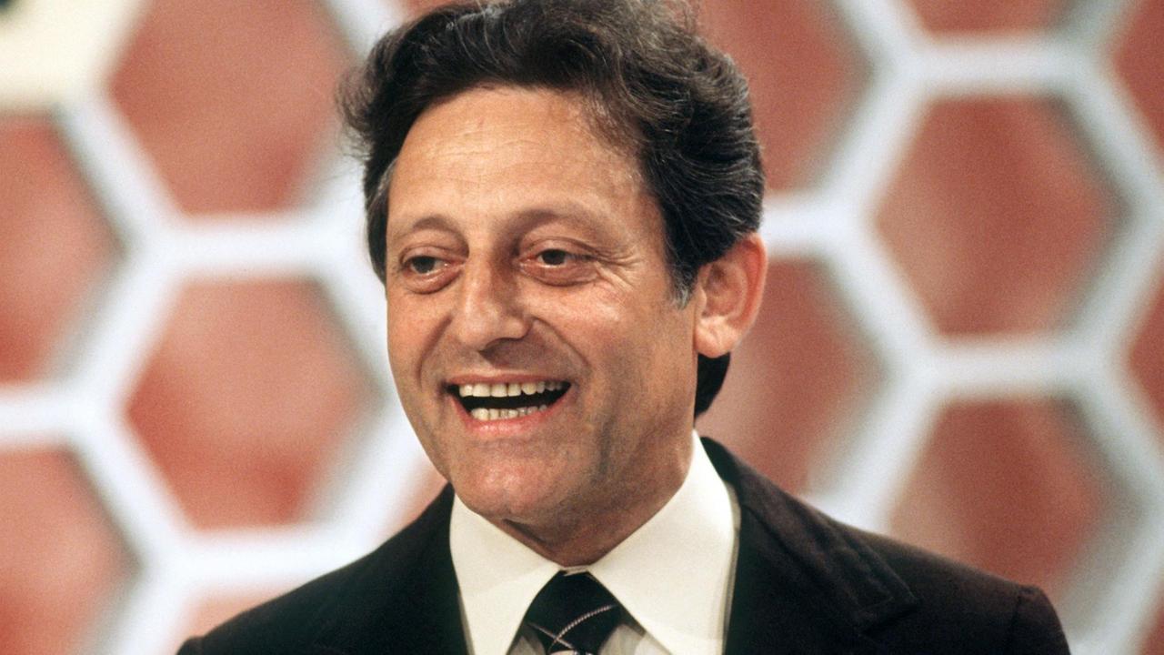Der beliebte Quizmaster während einer "Dalli-Dalli"-Sendung im Juni 1978. Der beliebte Quizmaster während einer "Dalli-Dalli"-Sendung im Juni 1978.