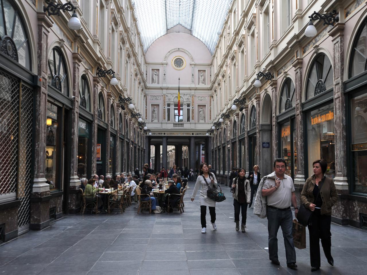 Innenbereich der Galeries Royales Saint Hubert in Brüssel.