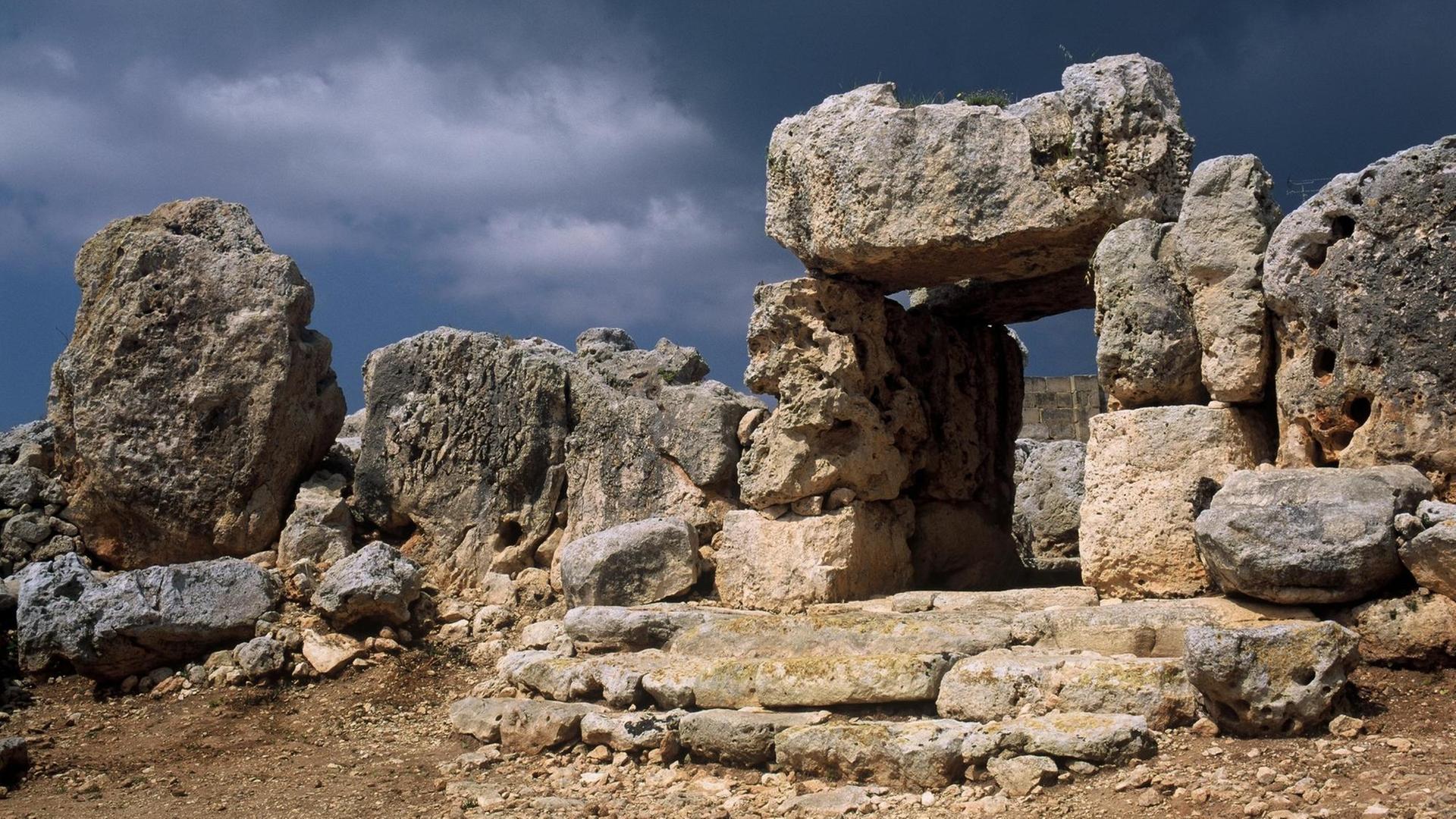 Blick auf die megalithische Tempelanlage von Ta'Hagrat bei Mgarr auf Malta (undatiert) Blick auf die megalithische Tempelanlage von Ta'Hagrat bei Mgarr auf Malta (undatiert)