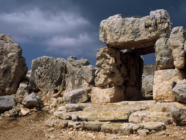 Blick auf die megalithische Tempelanlage von Ta'Hagrat bei Mgarr auf Malta (undatiert)