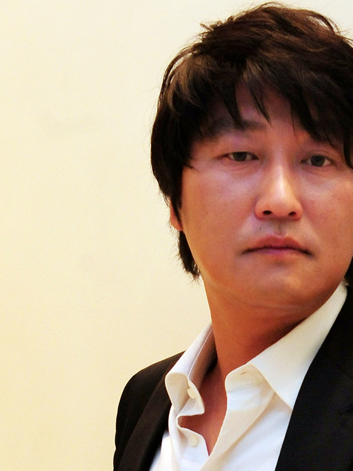 Der koreanische Schauspieler Kang-ho Song spielt den Taxifahrer.