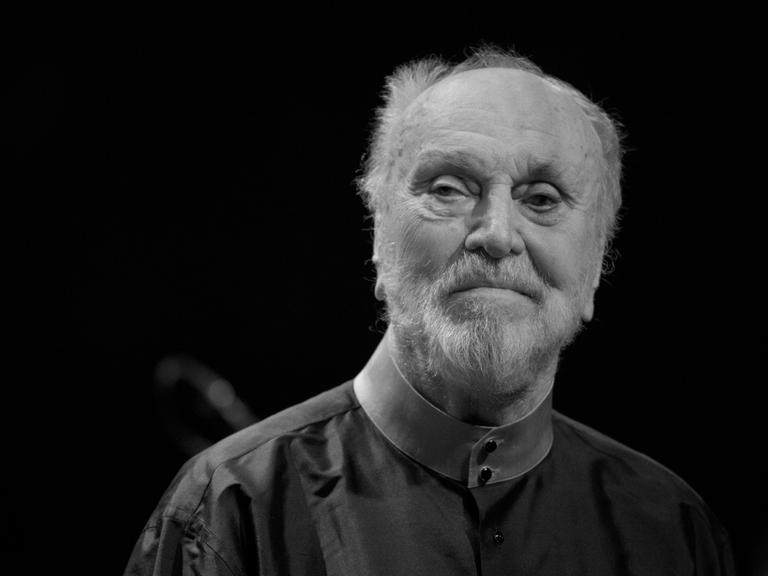 Der Dirigent Kurt Masur bei einem Konzert im September 2012.