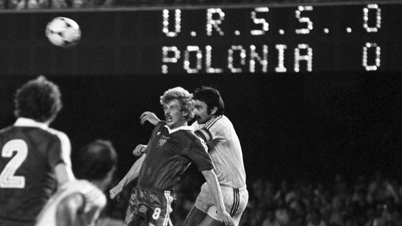 Das Spiel bei der WM 1982 in Spanien zwischen der UdSSR gegen Polen endet 0:0. Das Spiel bei der WM 1982 in Spanien zwischen der UdSSR gegen Polen endet 0:0.
