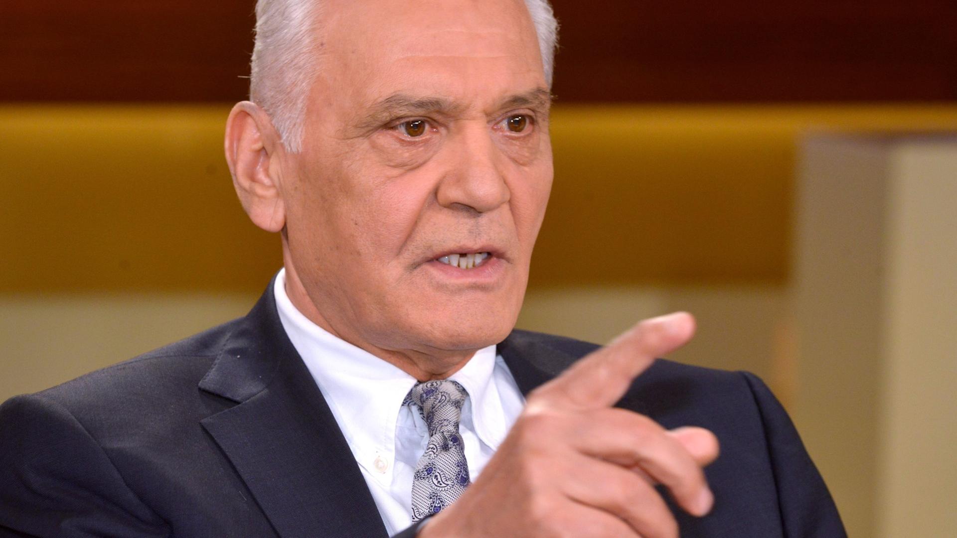 Ahmet Külahci, Hürriyet-Korrespondent, aufgenommen am 15.10.2014 während der ARD-Talksendung "Anne Will"