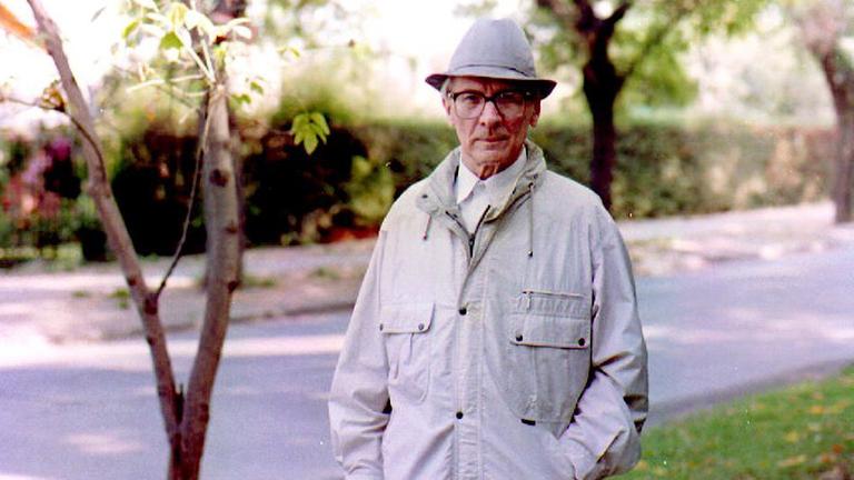 Erich Honecker bei einem Spaziergang in Chile 1993