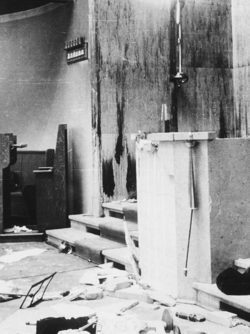 Die Synagoge Okel Jaakov in in München nach der Pogromnacht am 9. November 1938.