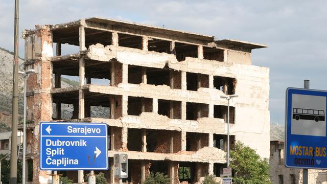 Im Krieg zerstörtes Haus in Mostar (Bosnien-Herzegowina)