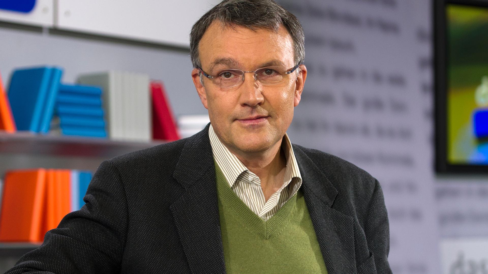 Michael Lüders , aufgenommen am 14.10.2011 auf der 63. Frankfurter Buchmesse in Frankfurt am Main. Michael Lüders , aufgenommen am 14.10.2011 auf der 63. Frankfurter Buchmesse in Frankfurt am Main.
