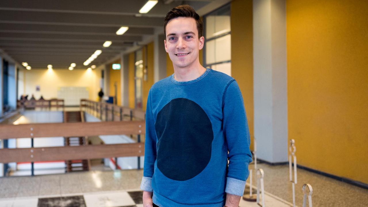 Lukas Brand an der Ruhr Uni Bochum Lukas Brand an der Ruhr Uni Bochum