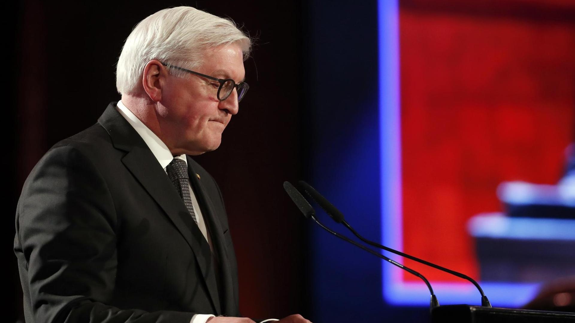 Bundespräsident Frank-Walter Steinmeier spricht in der Holocaust-Gedenkstätte Yad Vashem. Bundespräsident Frank-Walter Steinmeier spricht in der Holocaust-Gedenkstätte Yad Vashem.