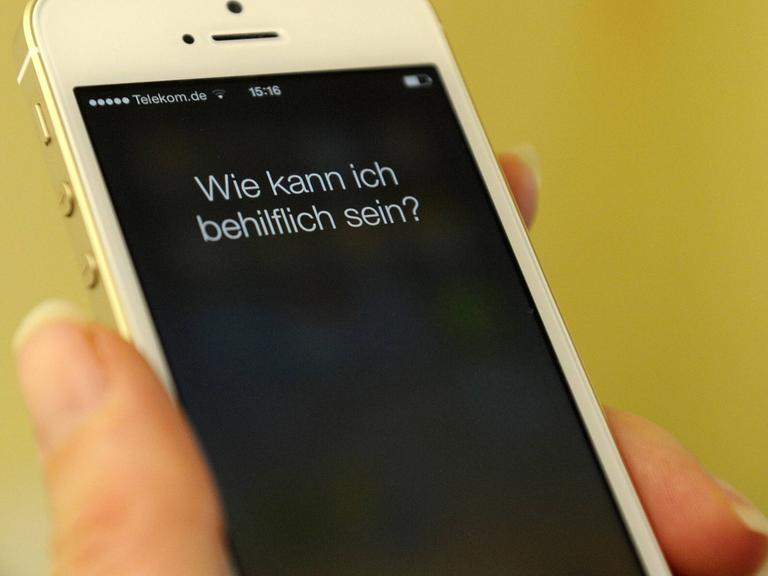 Die Sprachsteuerung von Apple, "Siri", soll im Alltag bei Recherchen helfen.