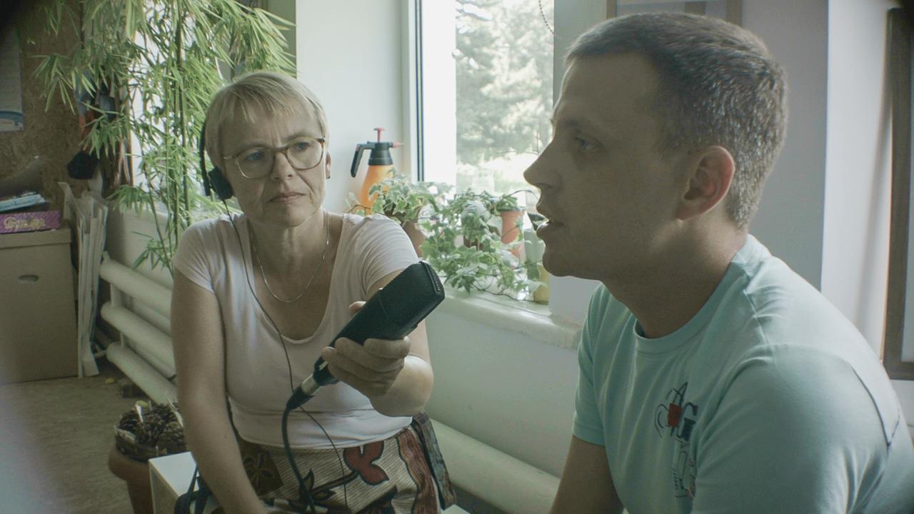 Kirgisischer Umweltschüter Dmitrij Bereslavski im Gespräch mit Margarete Wohlan.