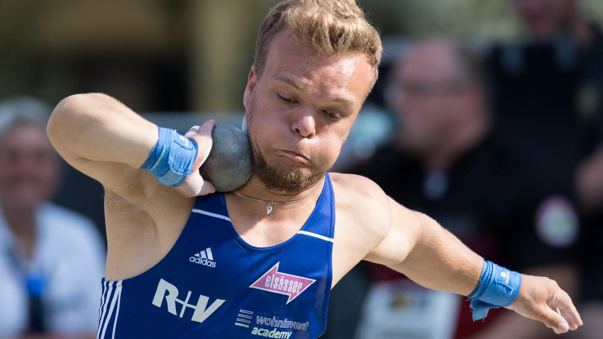 Der Kugelstoßer Niko Kappel Der Kugelstoßer Niko Kappel