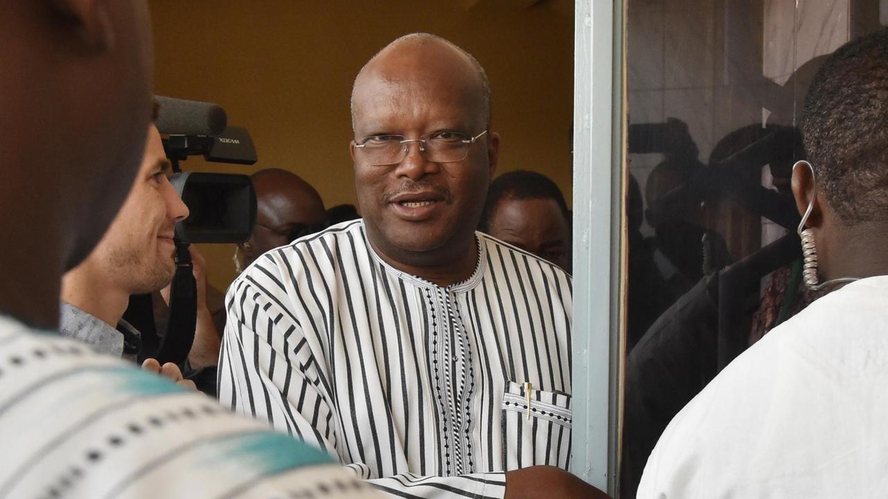 Präsident Kaboré 2015 bei seinem ersten Wahlsieg. Präsident Kaboré 2015 bei seinem ersten Wahlsieg.