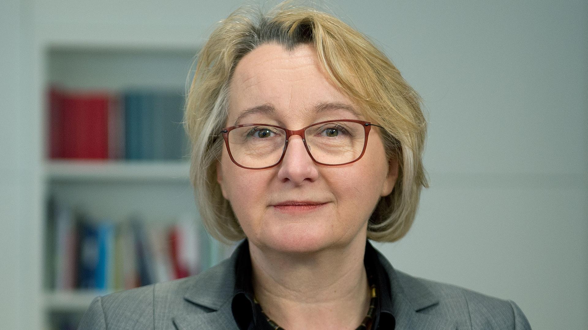 Die baden-württembergische Wissenschaftsministerin Theresia Bauer (Bündnis 90 / Die Grünen) Die baden-württembergische Wissenschaftsministerin Theresia Bauer (Bündnis 90 / Die Grünen)