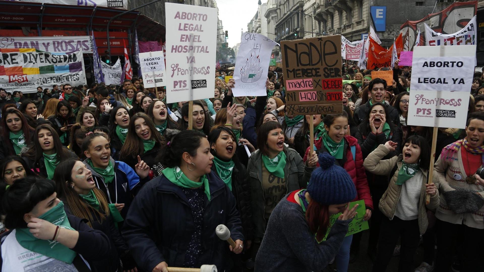 Verfechterinnen der Abtreibungsreform in Buenos Aires