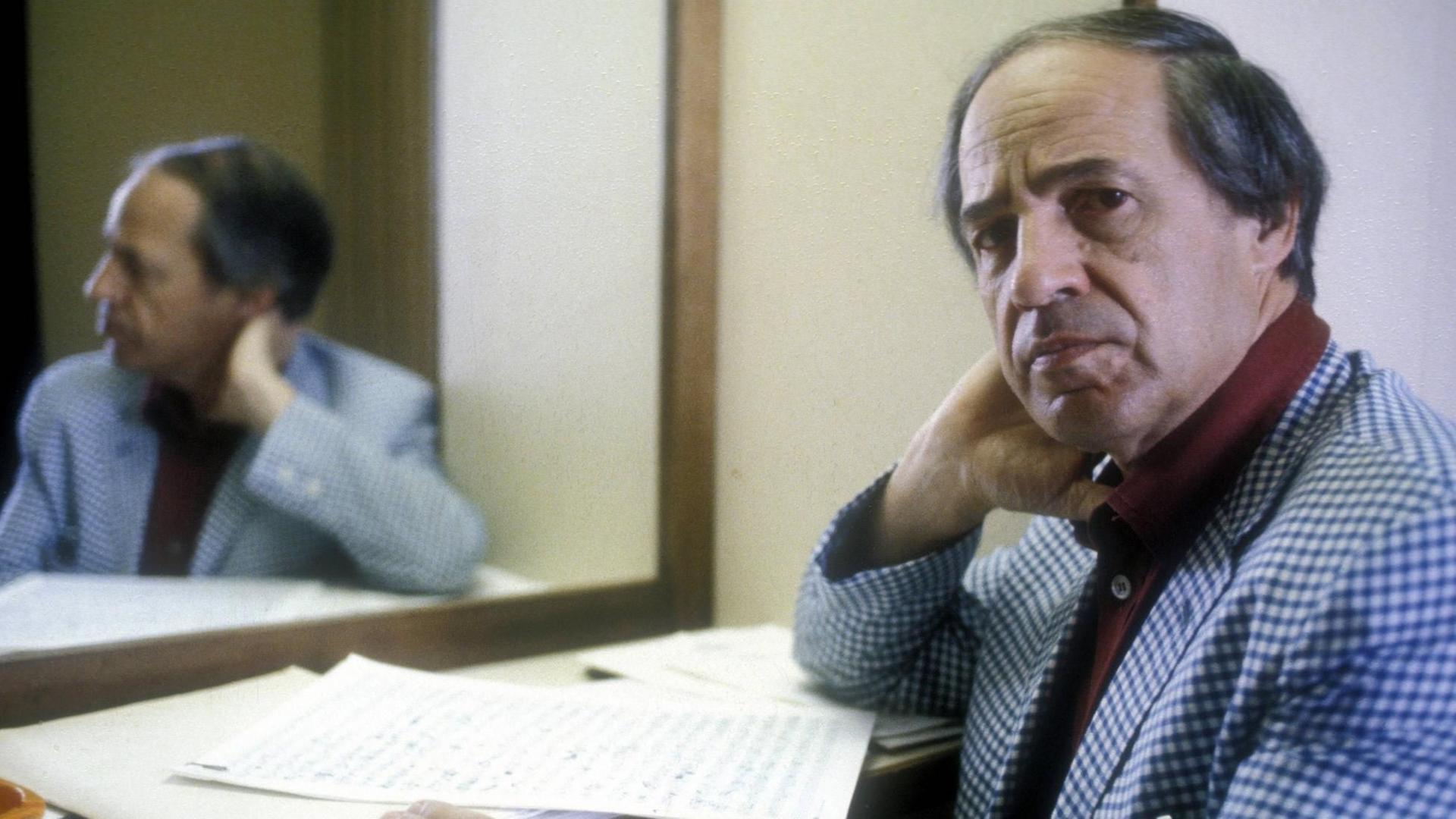 Komponist mit zwei Gesichtern: Auf seine entweder sehr strengen oder sehr freien Werke der 1950er Jahre blickte Pierre Boulez, hier Mitte der 1980er Jahre, skeptisch zurück Komponist mit zwei Gesichtern: Auf seine entweder sehr strengen oder sehr freien Werke der 1950er Jahre blickte Pierre Boulez, hier Mitte der 1980er Jahre, skeptisch zurück