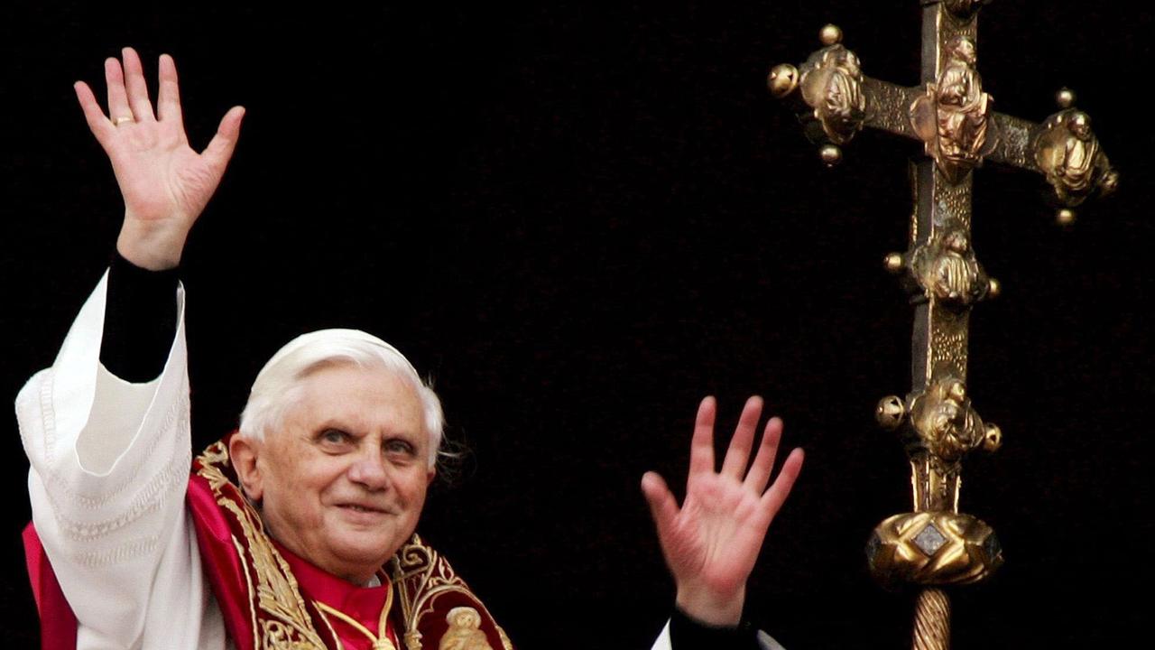 Am 19. April wurde aus Kardinal Joseph Ratzinger Papst Benedikt XVI. Am 19. April wurde aus Kardinal Joseph Ratzinger Papst Benedikt XVI.
