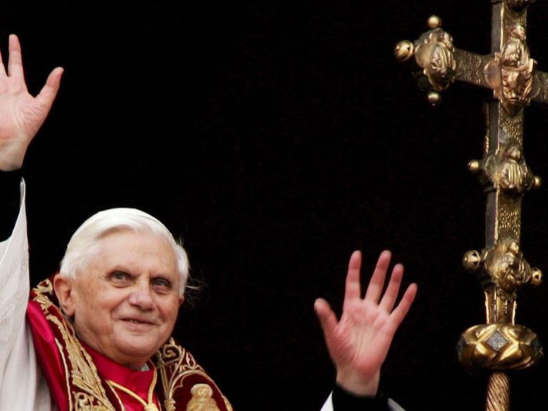 Joseph Ratzinger, Benedikt XVI. legte sein Amt am 28. Februar 2013 nieder.