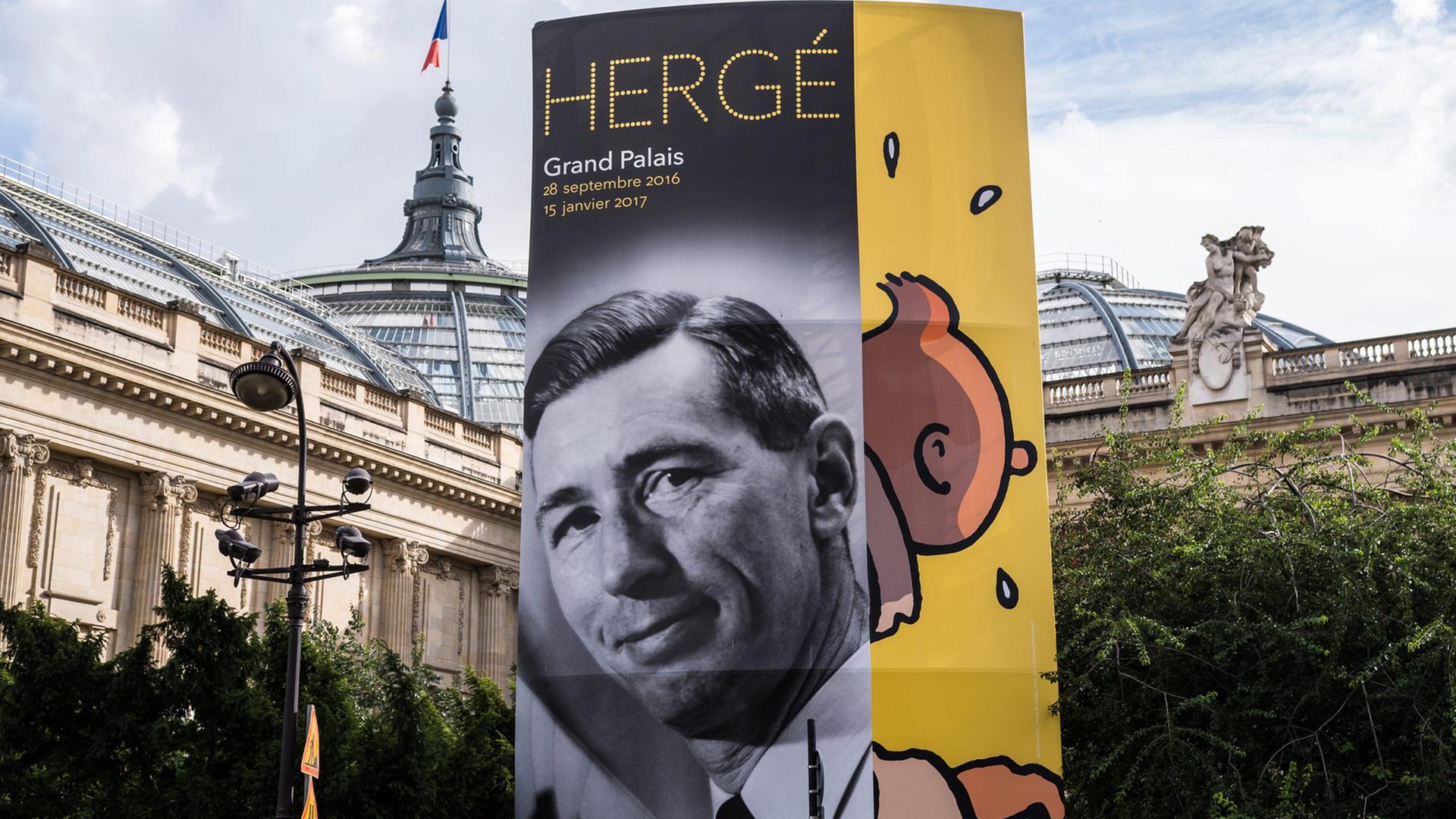 Ein Plakat vor dem Grand Palais in Paris wirbt für die dortige Retrospektive mit Werken des Comic-Zeichners Hergé. Ein Plakat vor dem Grand Palais in Paris wirbt für die dortige Retrospektive mit Werken des Comic-Zeichners Hergé.