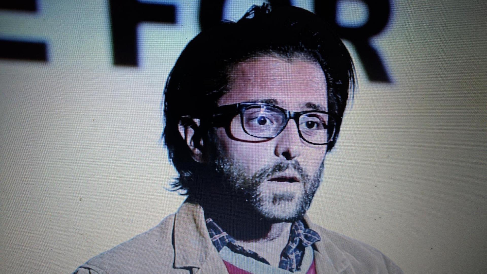Ein Porträt von Amirali Ghasemi - einer der umtriebigsten, unabhängigen Kulturschaffenden in Teheran Ein Porträt von Amirali Ghasemi - einer der umtriebigsten, unabhängigen Kulturschaffenden in Teheran