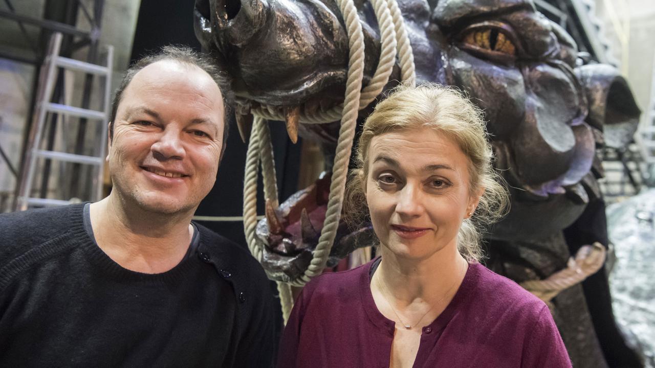 Lutz Hübner und Sarah Nemitz am 18.01.2017 im Badischen Staatstheater Karlsruhe Lutz Hübner und Sarah Nemitz am 18.01.2017 im Badischen Staatstheater Karlsruhe