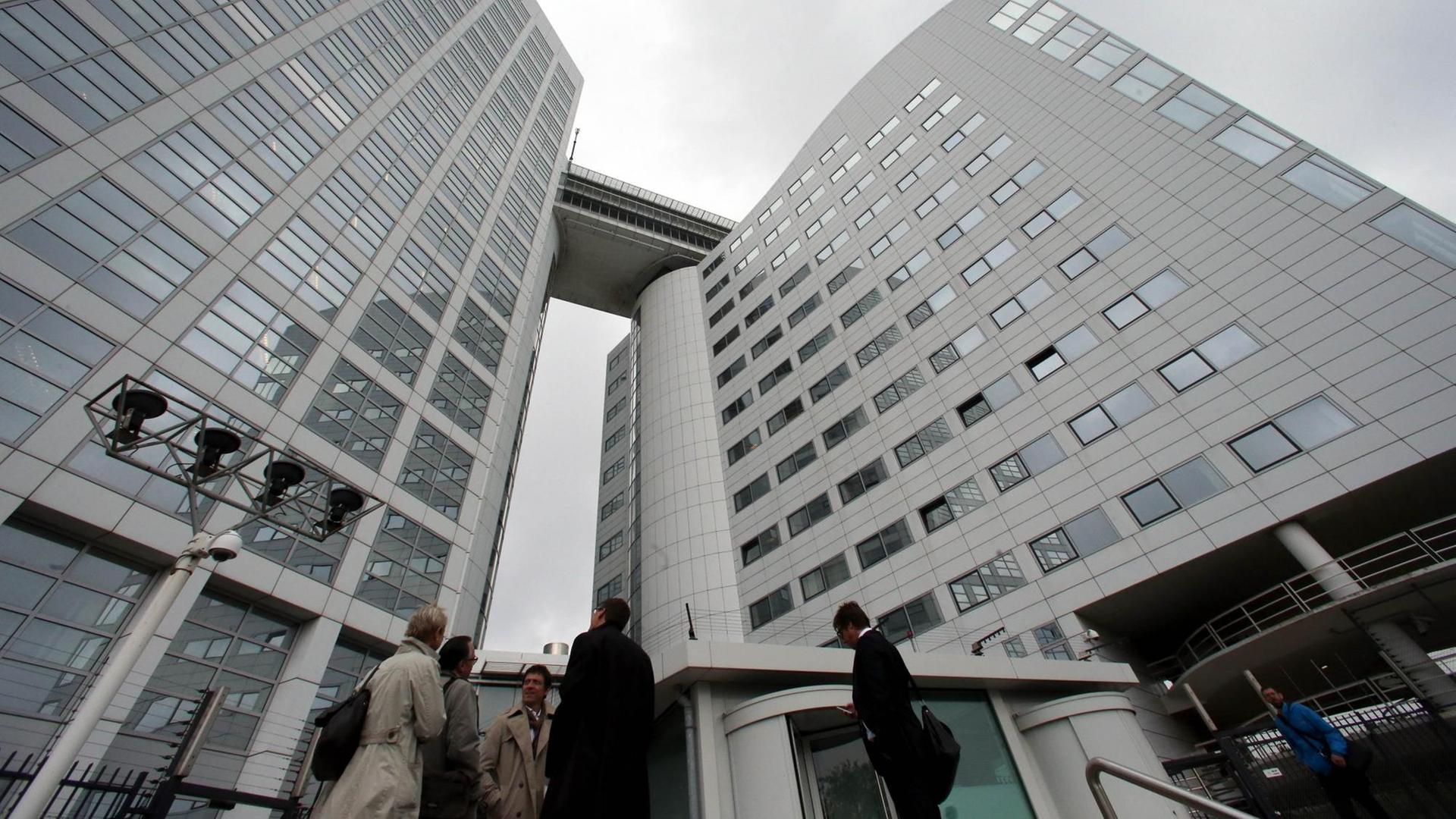 Das Gebäude des Internationalen Strafgerichtshofs in Den Haag. Das Gebäude des Internationalen Strafgerichtshofs in Den Haag.