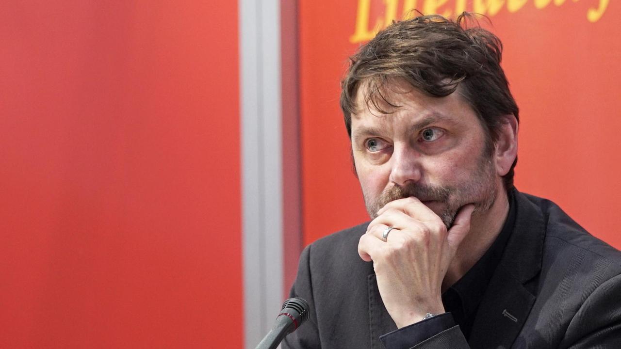 Andreas Speit auf der Veranstaltung "Über Rechte schreiben – Zwischen Aufklärung und Sensation" Andreas Speit auf der Veranstaltung "Über Rechte schreiben – Zwischen Aufklärung und Sensation"